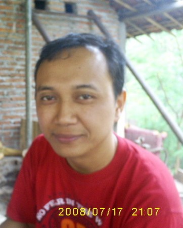 Pak Aji alias Mbah Surip